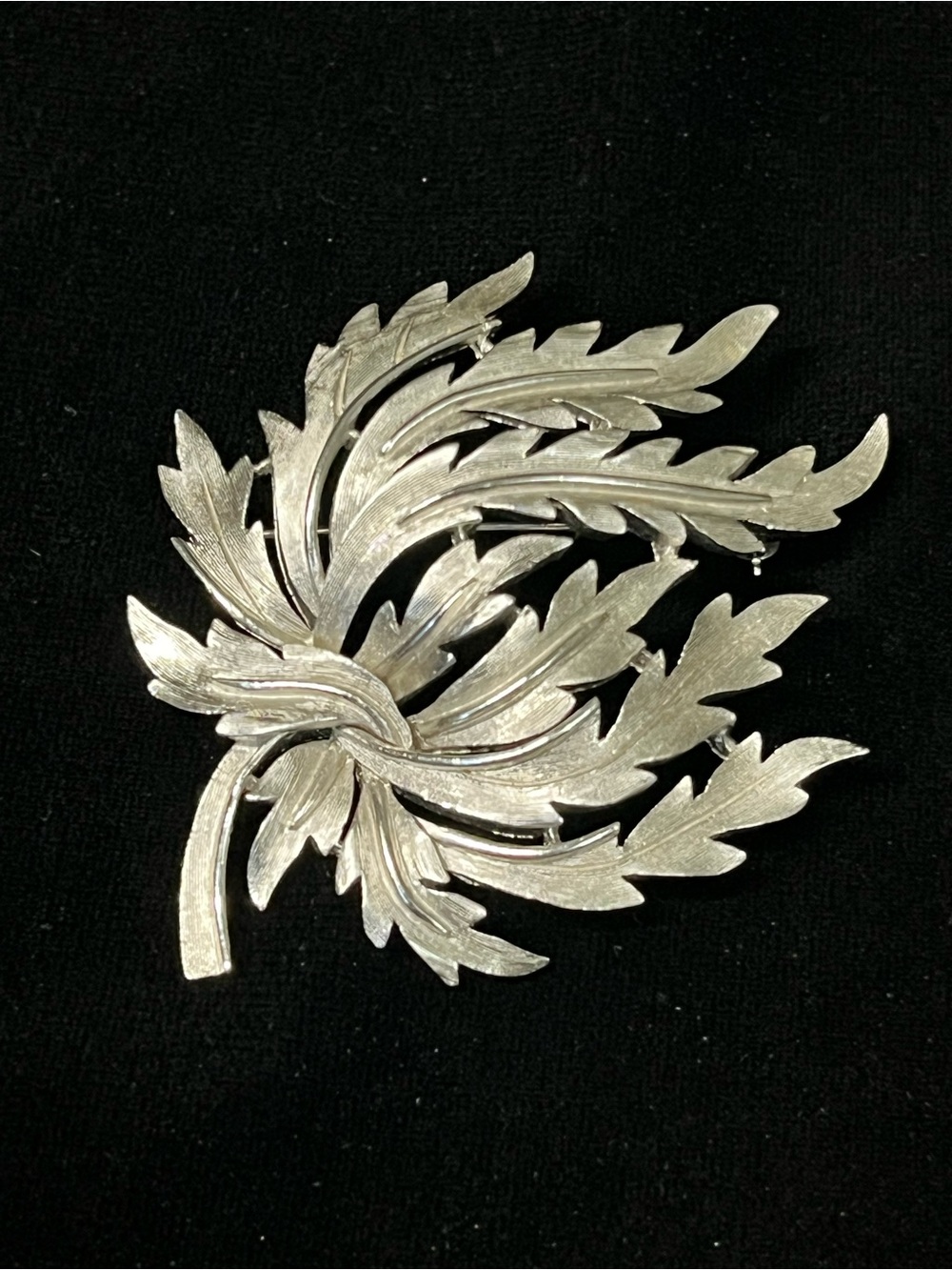 Vintage Crown Trifari Textured Silver Leaf Brooch Pin Mid Century Signed 1762
